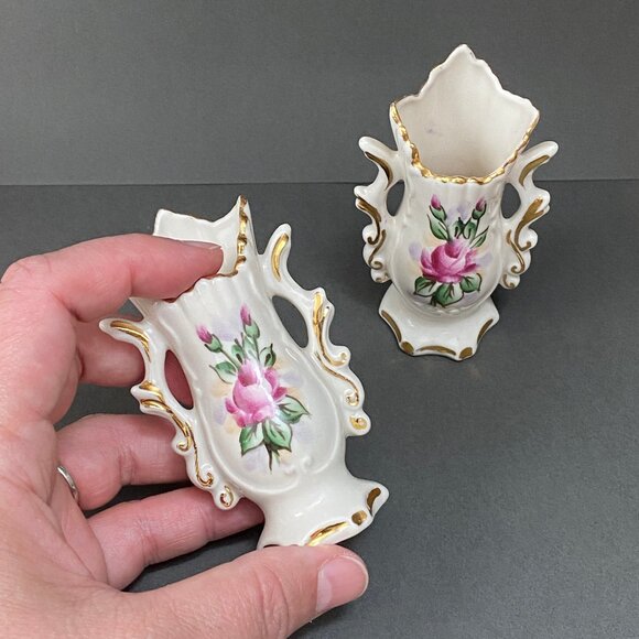 2 Vintage Weisley Hand Painted Small Pink Roses Bud Vases from the 1930s - Picture 3 of 7